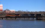 BNSF ES44C4 6804 leads WPFC-80